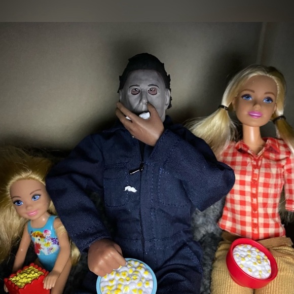 LIKE ❤️ this post to be notified of upcoming Posh Shows at The Barbie Ranch - Picture 6 of 16